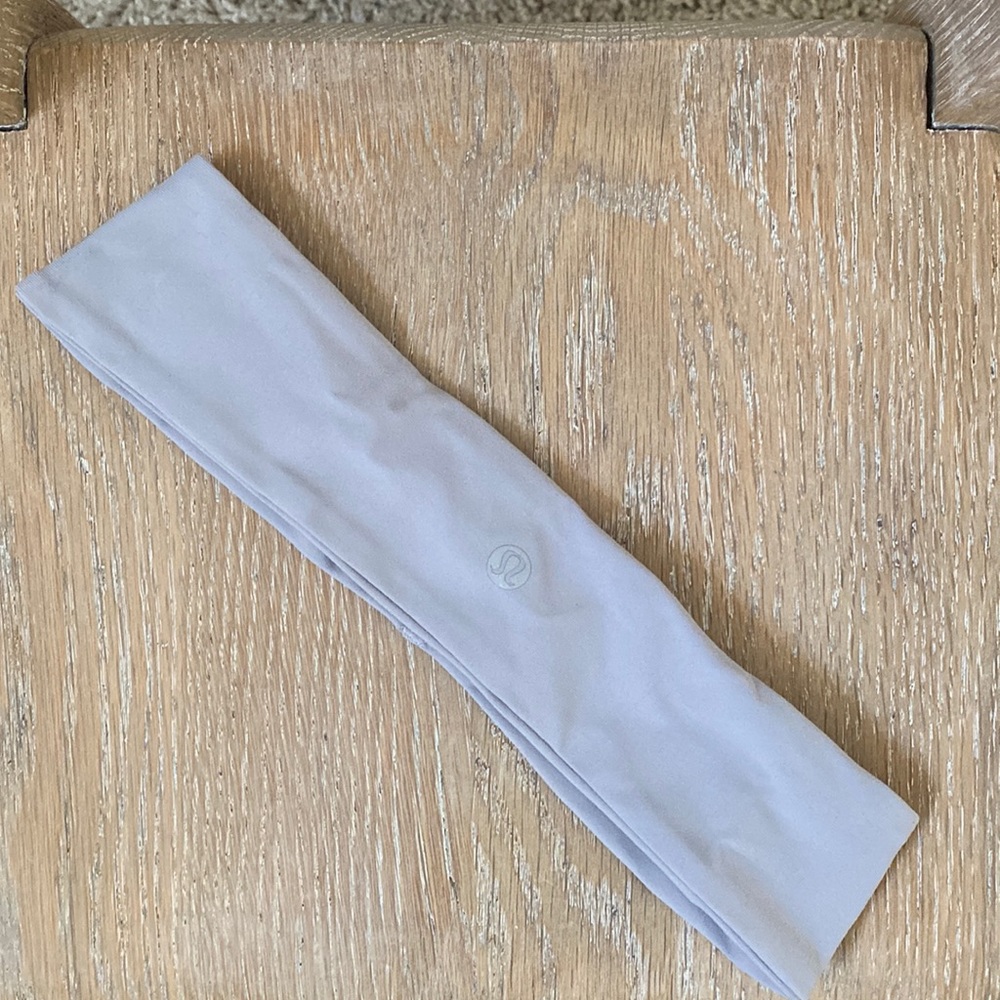 Lululemon Fly Away Tamer Headband
